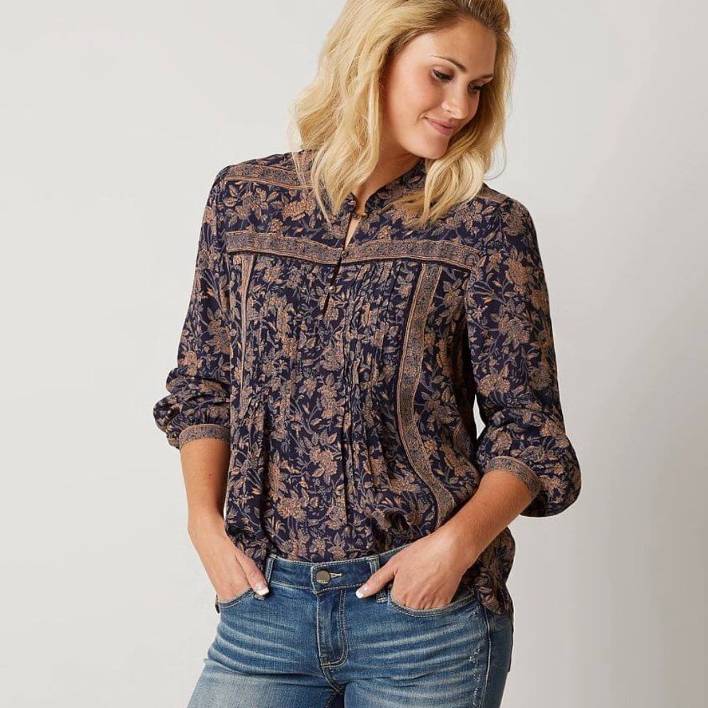 Lucky Brand Michelle Henley Blue Floral Top Size M Crochet Pleated Viscose